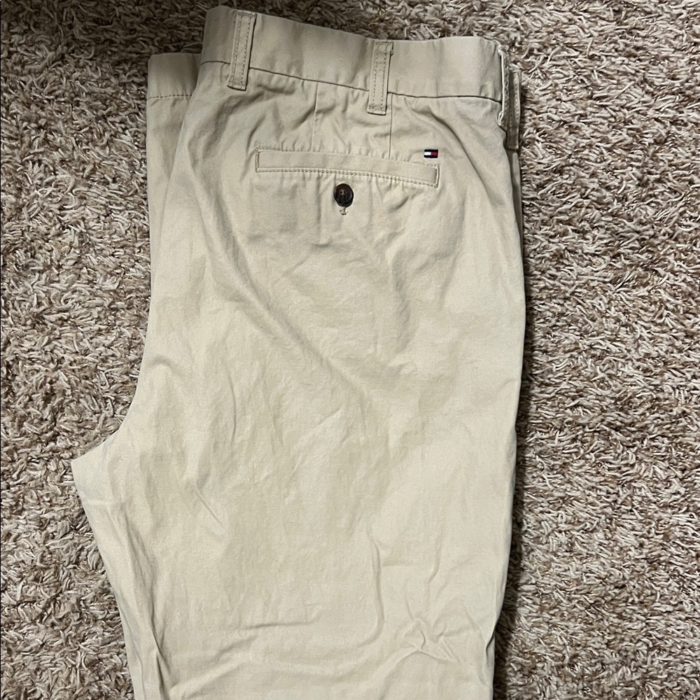 Tommy Hilfiger Men's Khaki Chinos